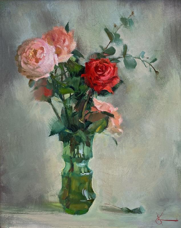 Розы в зеленой вазе
