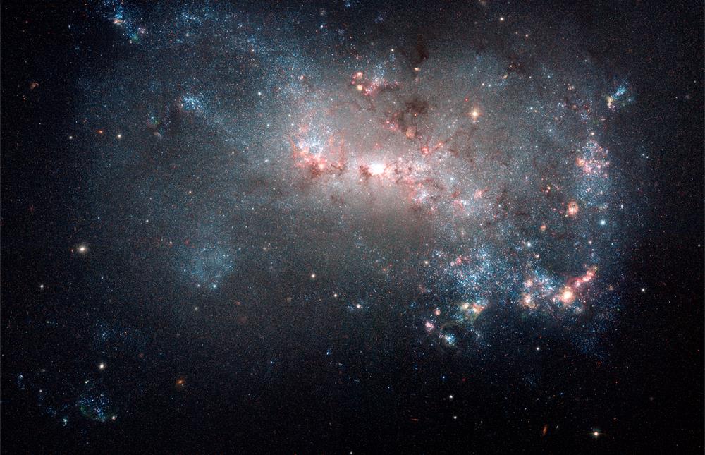 Образование звёзд в NGC 4449 (NASA, ESA, A. Aloisi and The Hubble Heritage)